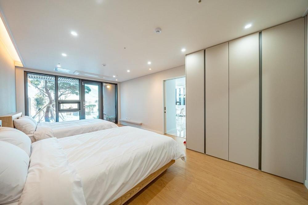 Готель Jecheon The Shine Cheongpung Номер фото